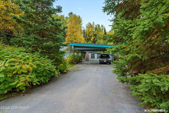 2140 Dawson Street, Anchorage, AK 99503