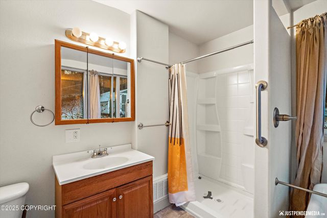 2140 Dawson Street, Anchorage, AK 99503