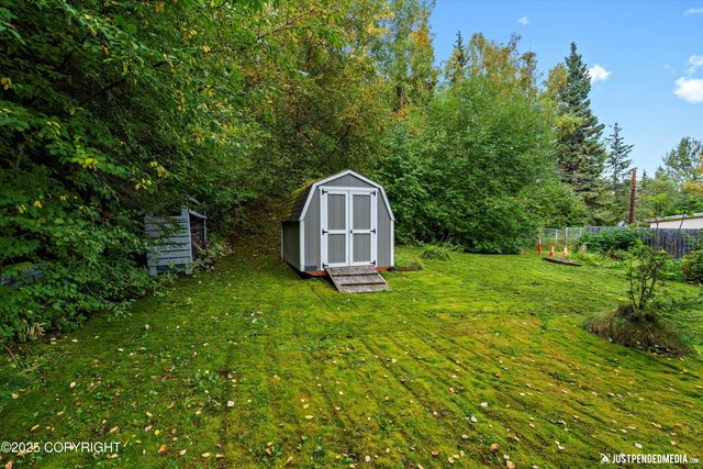 2140 Dawson Street, Anchorage, AK 99503