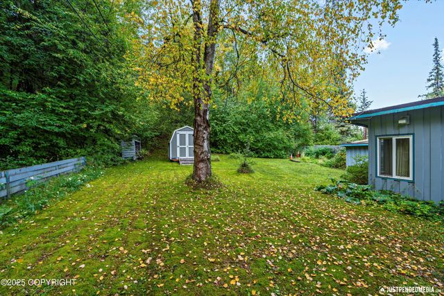 2140 Dawson Street, Anchorage, AK 99503