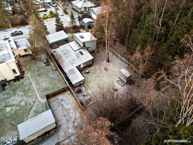 2140 Dawson Street, Anchorage, AK 99503