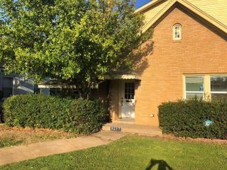 3217 Rogers Avenue, Fort Worth, TX 76109