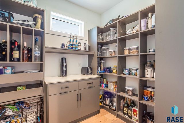 300 E Alberta Trl Trail, Tea, SD 57064