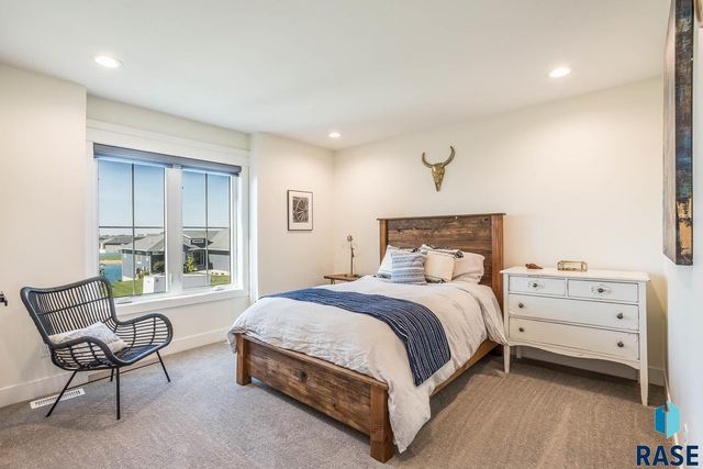 300 E Alberta Trl Trail, Tea, SD 57064