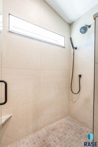 300 E Alberta Trl Trail, Tea, SD 57064