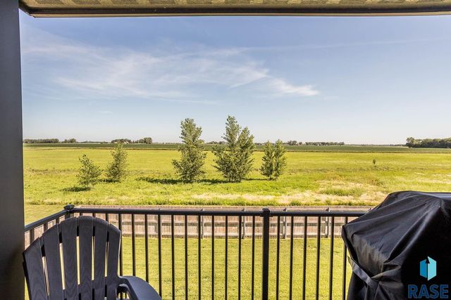 300 E Alberta Trl Trail, Tea, SD 57064