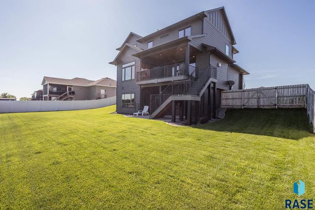 300 E Alberta Trl Trail, Tea, SD 57064