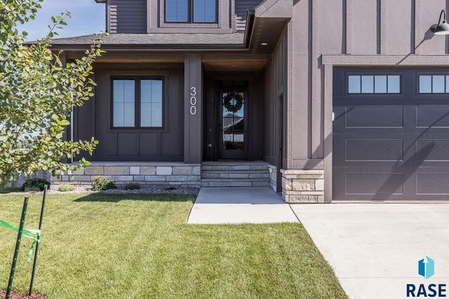 300 E Alberta Trl Trail, Tea, SD 57064