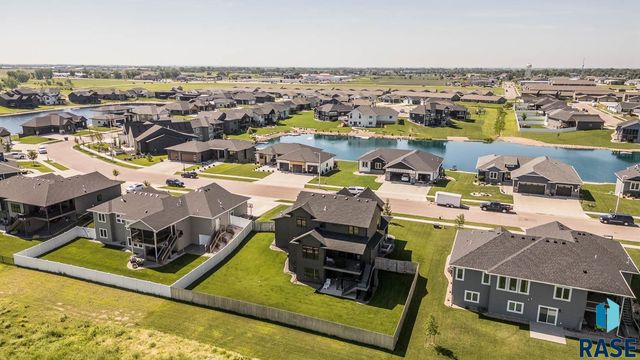 300 E Alberta Trl Trail, Tea, SD 57064