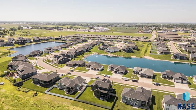 300 E Alberta Trl Trail, Tea, SD 57064