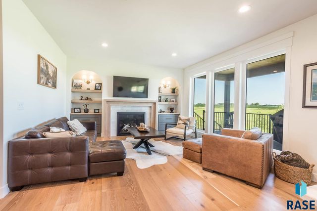 300 E Alberta Trl Trail, Tea, SD 57064