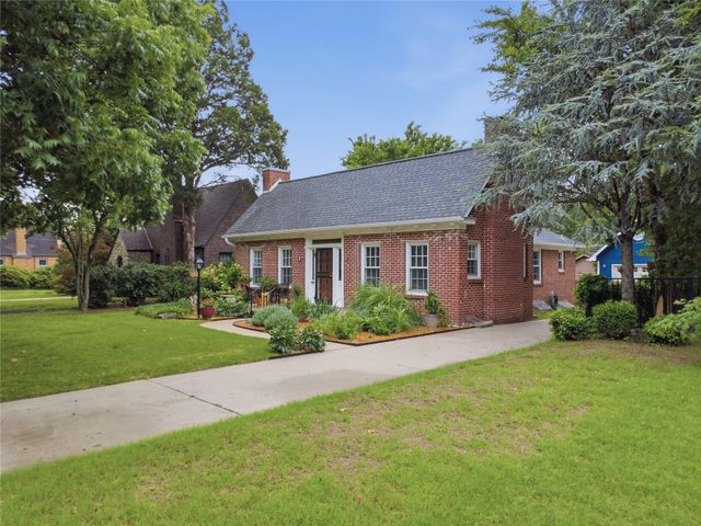 1740 S College Avenue, Tulsa, OK 74104