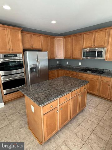 9407 RIM ROCK CT, Manassas, VA 20112