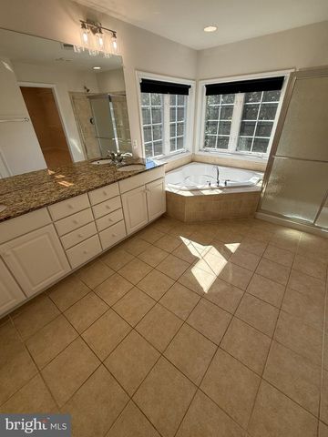 9407 RIM ROCK CT, Manassas, VA 20112