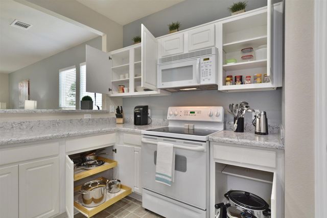 247 Bonham LOOP, Georgetown, TX 78633