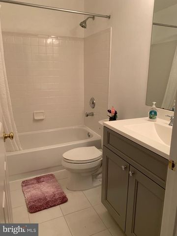 412 DENOW RD, Pennington, NJ 08534