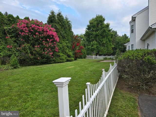 412 DENOW RD, Pennington, NJ 08534