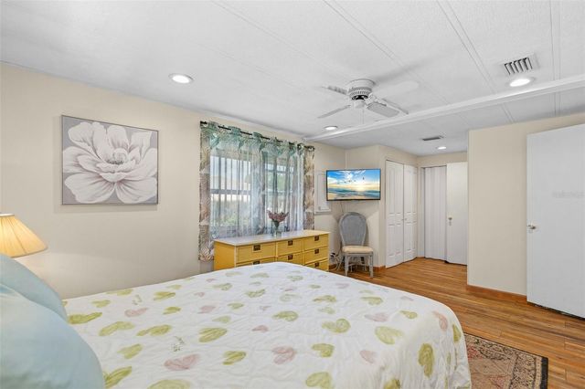 970 JOLANDA CIRCLE, Venice, FL 34285