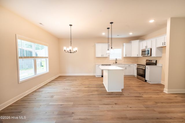 574 Poppleton Drive, Hampstead, NC 28443