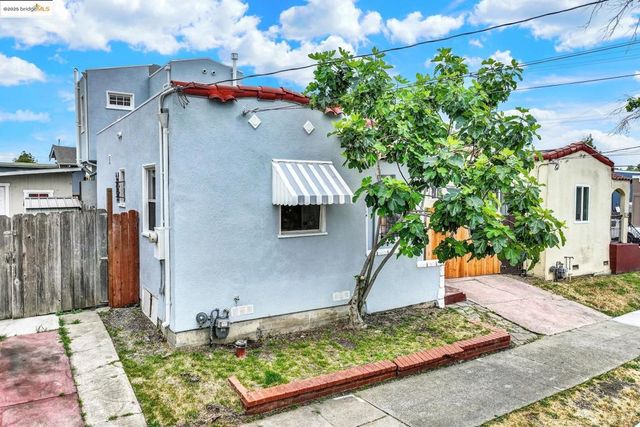 2706 75Th Ave, Oakland, CA 94605