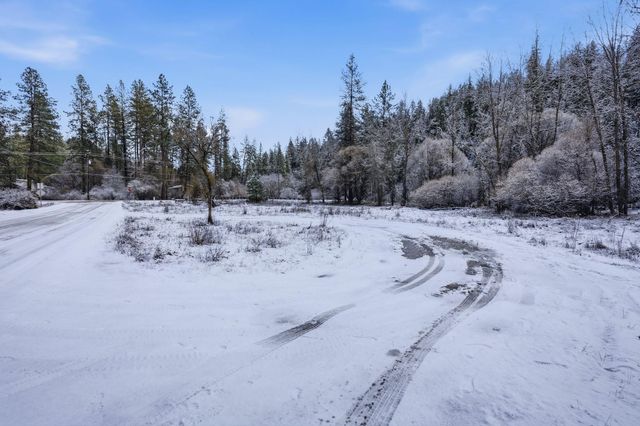 2126 E Leona Dr, Spokane, WA 99208