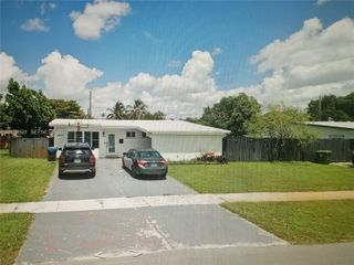 6601 SW 6th Street, Pembroke Pines, FL 33023