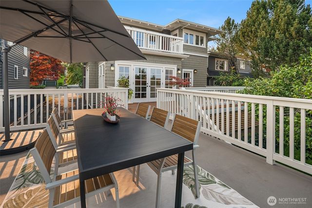 2332 33rd Avenue S, Seattle, WA 98144