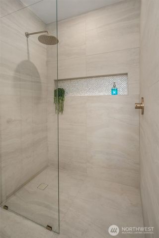 2332 33rd Avenue S, Seattle, WA 98144
