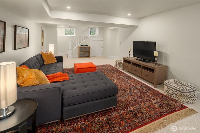 2332 33rd Avenue S, Seattle, WA 98144