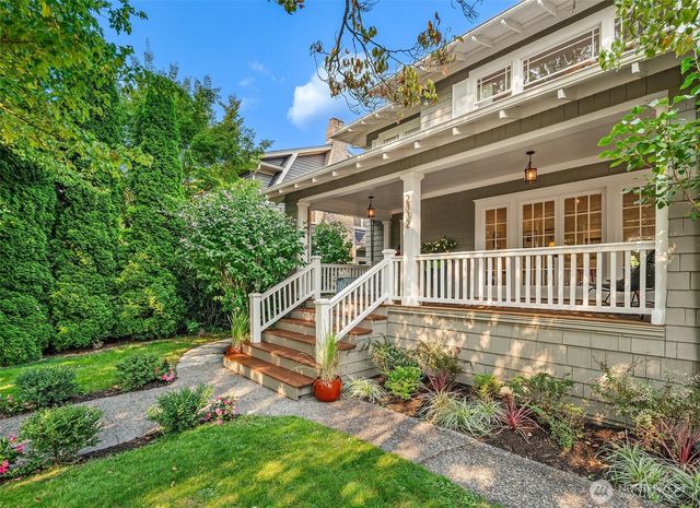 2332 33rd Avenue S, Seattle, WA 98144