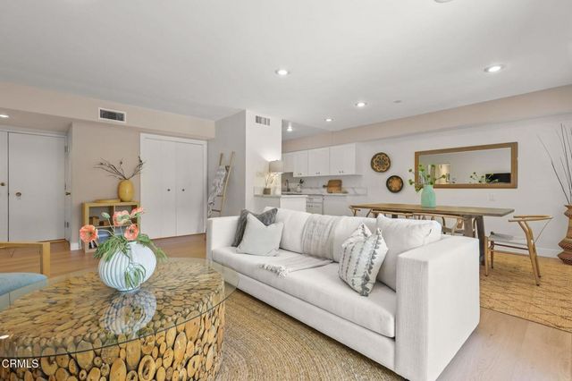 395 S Oakland Avenue 104, Pasadena, CA 91101