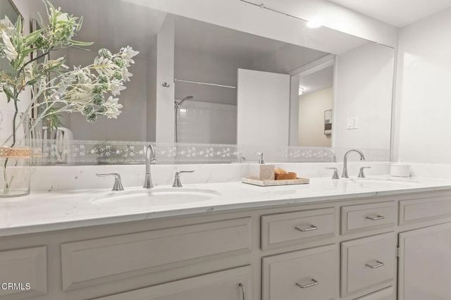 395 S Oakland Avenue 104, Pasadena, CA 91101