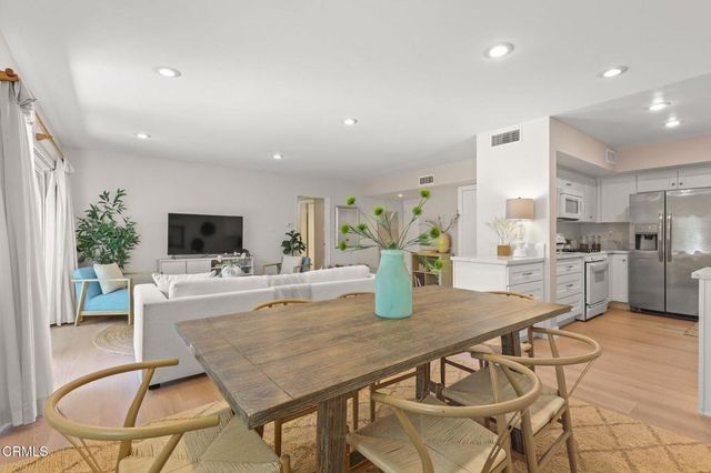 395 S Oakland Avenue 104, Pasadena, CA 91101