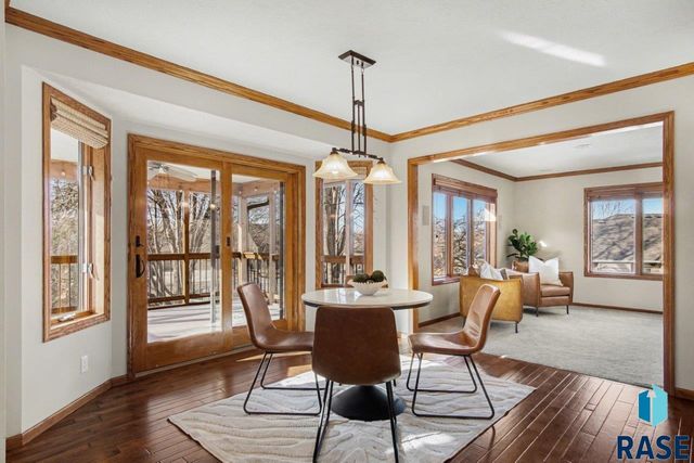 607 E 61st St Street, Sioux Falls, SD 57108