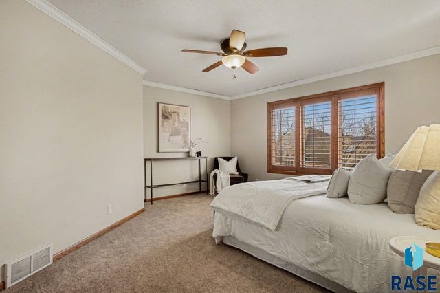 607 E 61st St Street, Sioux Falls, SD 57108