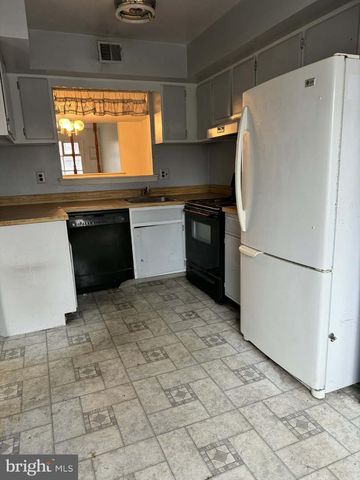 1262 LISA DR, Warrington, PA 18976