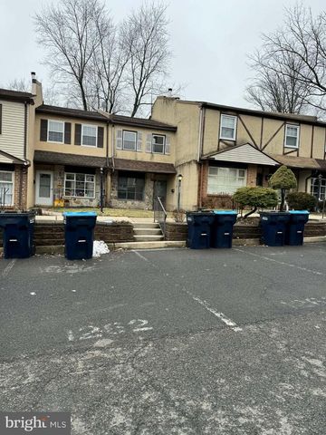 1262 LISA DR, Warrington, PA 18976