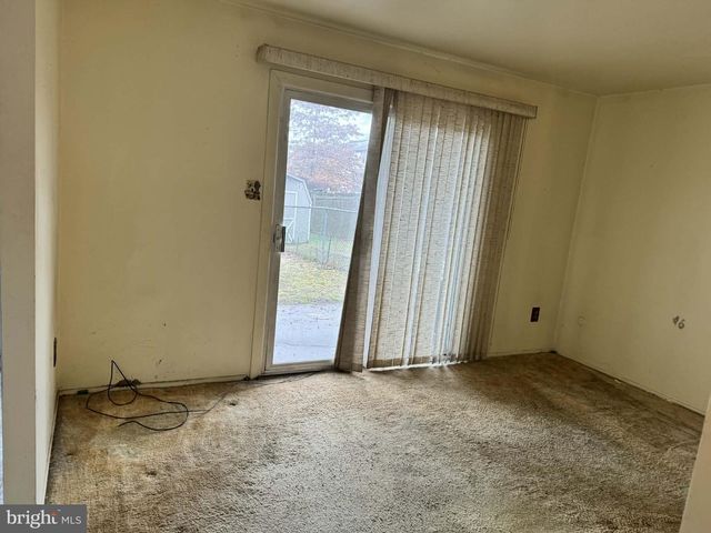 1262 LISA DR, Warrington, PA 18976