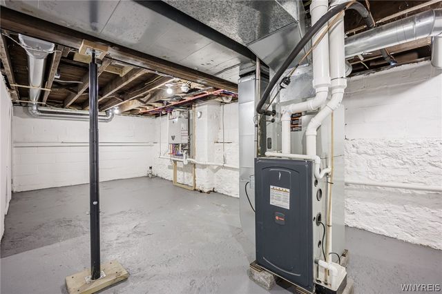 77 Barton Street, Rochester, NY 14611