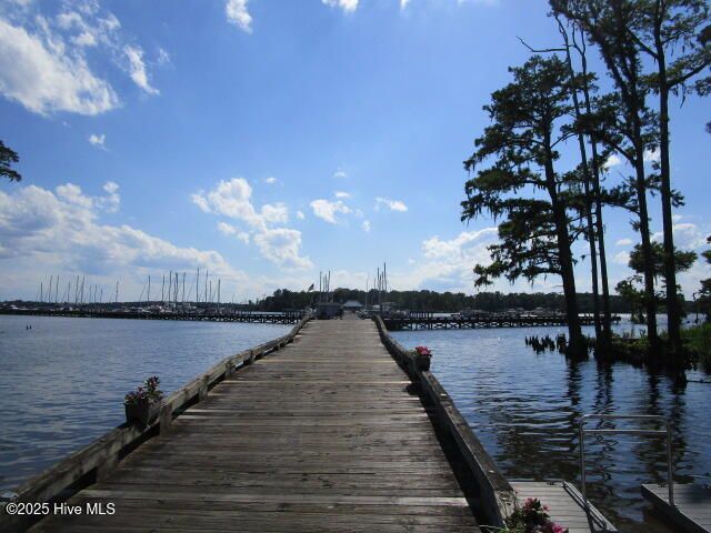 1 Croatan Road, Hertford, NC 27944