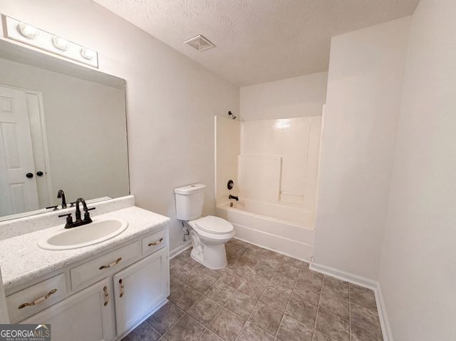 5355 Queen Ester Court, Ellenwood, GA 30294