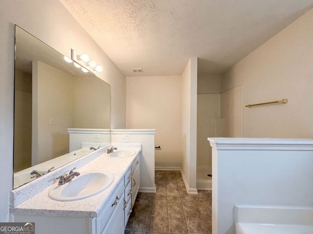 5355 Queen Ester Court, Ellenwood, GA 30294
