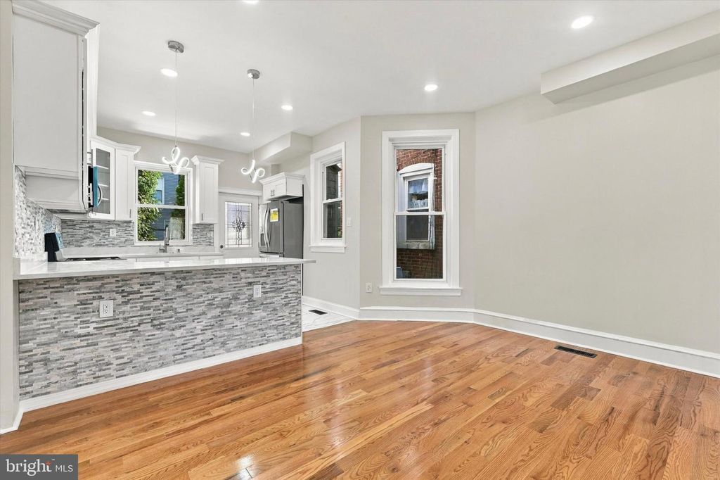 4527 N CAMAC ST, PHILADELPHIA, PA 19140 — photo 2