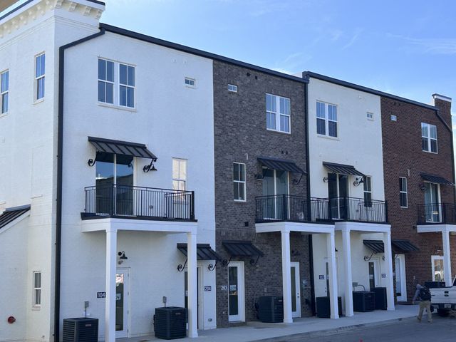 2101 Branford Pl Apt 203, Thompsons Station, TN 37179