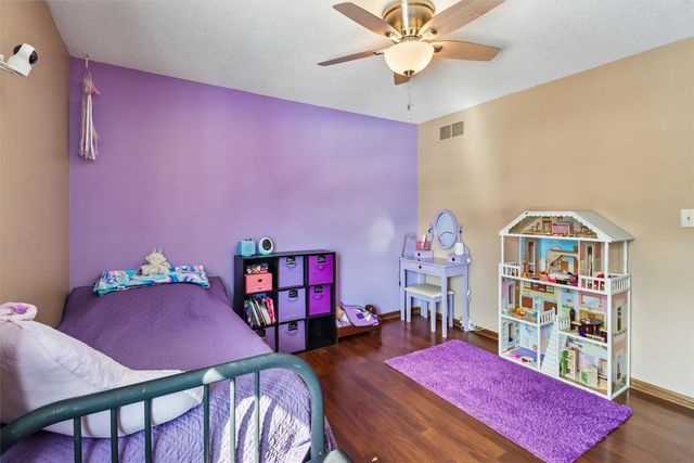 1008 Robin Glen Drive, Indianola, IA 50125