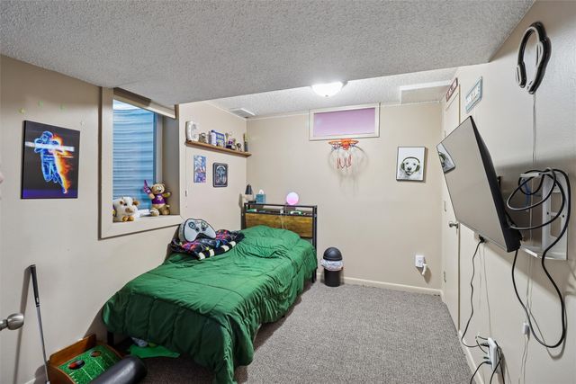 1008 Robin Glen Drive, Indianola, IA 50125