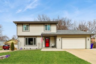 1008 Robin Glen Drive, Indianola, IA 50125