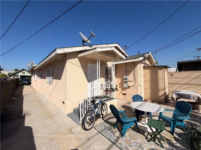 536 W 42nd Street, Los Angeles, CA 90037