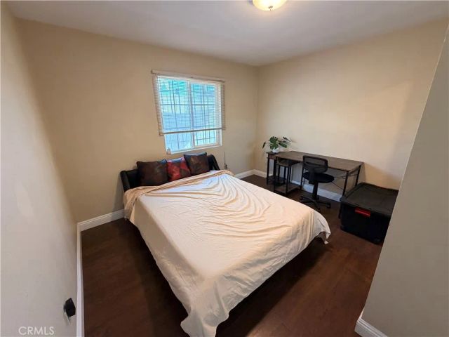 536 W 42nd Street, Los Angeles, CA 90037