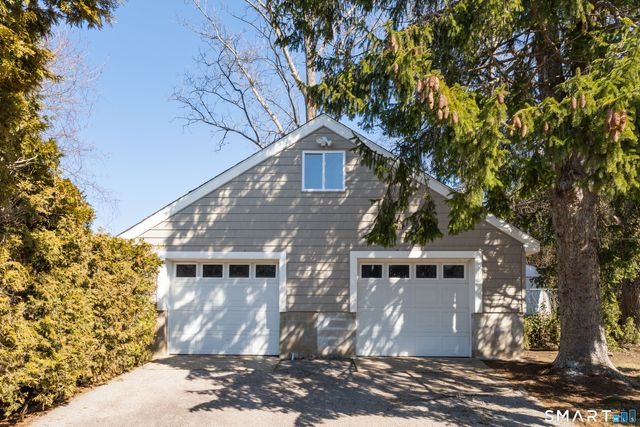 24 Clement Street, Waterford, CT 06385